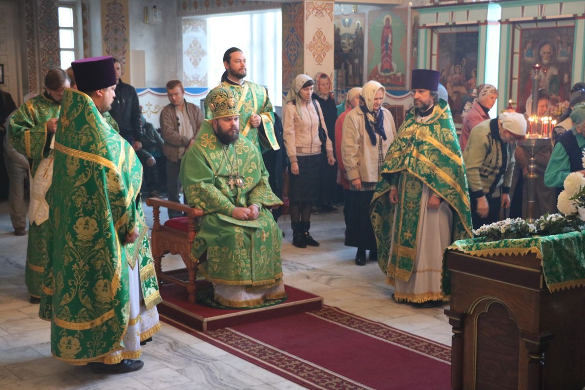 В день памяти преподобного Сергия Радонежского епископ Даниил совершил Божественную литургию в Свято-Воскресенском соборе