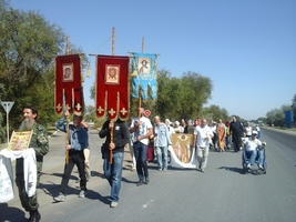 Группа кыргызстанских паломников посетила святые места Казахстана и приняла участие в крестном ходе на полигон «Жанылык»