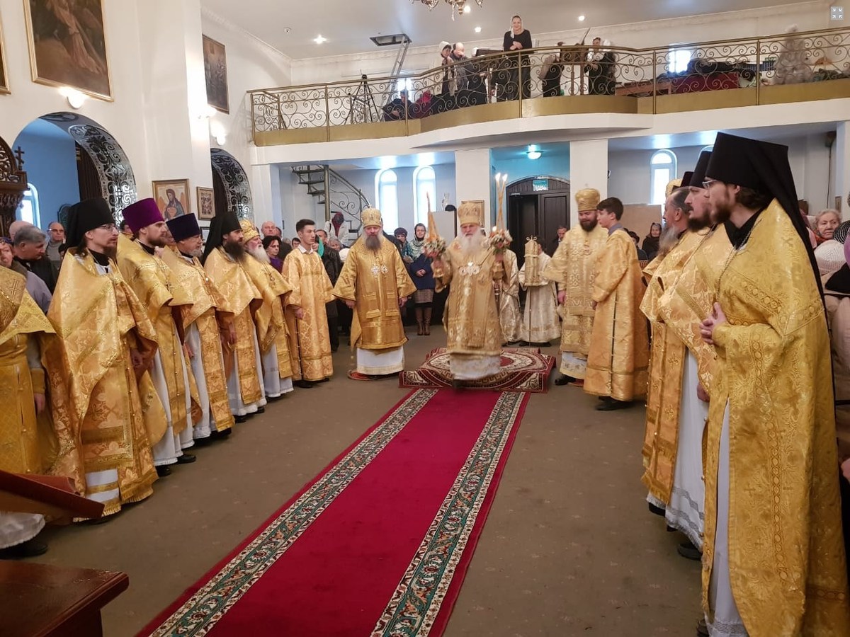 Во время визита в Таджикистан епископ Даниил принял участие в праздновании юбилея Свято-Никольского кафедрального собора г. Душанбе