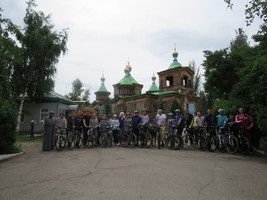 В Иссык-Кульской области завершился первый межконфессиональный Тихвинский велопробег