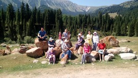 Паломнический отдел организовал поездку прихожан вокруг Иссык-Куля