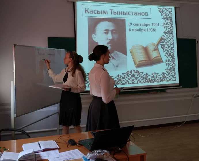 В школе святого князя Владимира прошли мероприятия, приуроченные к празднованию Дня государственного языка
