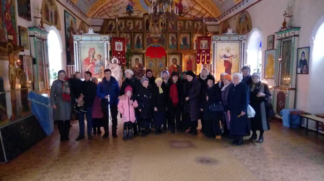 Паломники посетили храм Александра Невского в престольный праздник
