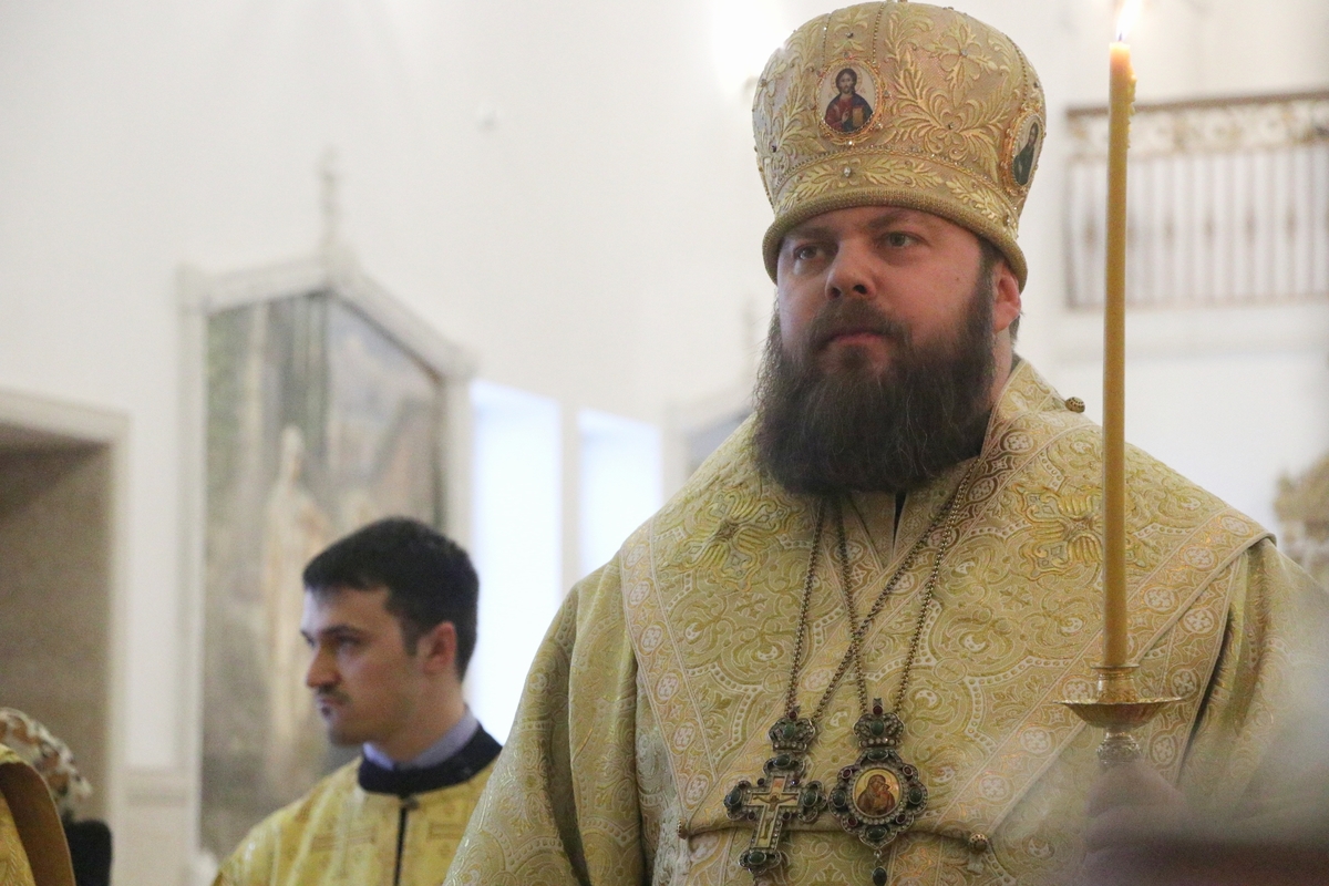 Епископ Даниил и епископ Паисий совершили Всенощное бдение в Свято-Воскресенском кафедральном соборе
