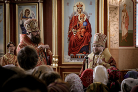 Епископ Яранский и Лузский Паисий,  епископ Бишкекский и Кыргызстанский Даниил совершили Божественную литургию в Свято-Воскресенском кафедральном соборе.