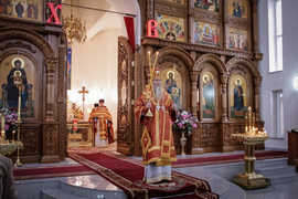 Епископ Алатырский и Порецкий Феодор совершил Божественную литургию
во Владимирском соборе