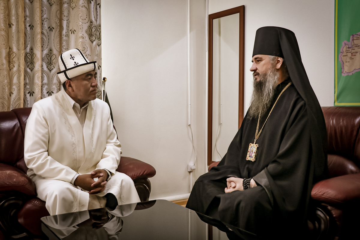 Состоялась встреча епископа Бишкекского и Кыргызстанского Савватия с верховным муфтием Кыргызстана Замиром кары Ракиевым