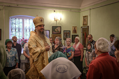 В престольный праздник епископ Савватий совершил Божественную литургию в храме во имя прп. Серафима Саровского в Красной речке