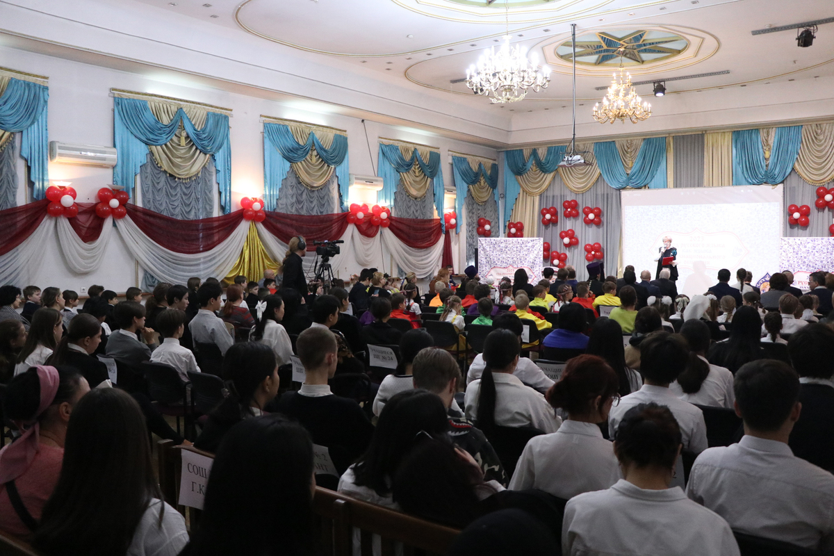 Во Владимирской школе прошло торжество, посвященное году русского языка