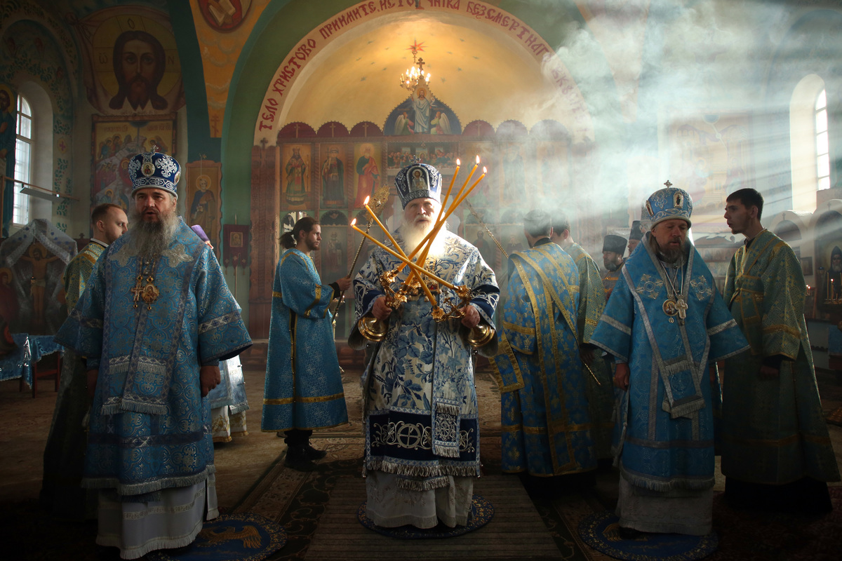 Православная делегация - архипастыри, заместитель председателя ОВЦС, монашествующие прибыли с визитом в Восточное благочиние. Балыкчи