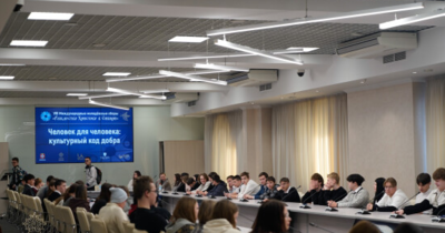 На молодежных сборах «Рождество Христово в Сибири» состоялись тематические площадки с участием епископа Савватия