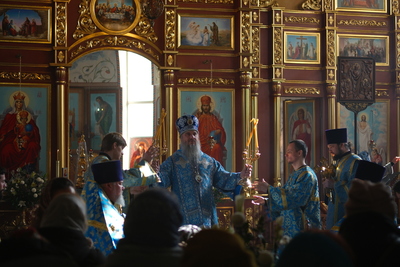 «Ныне отпущаеши раба Твоего, Владыко, по глаголу Твоему, с миром; яко видеста очи мои спасение Твое...» Епископ Савватий совершил Божественную литургию в Свято-Воскресенском кафедральном соборе