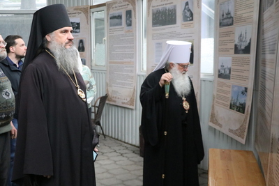 Митрополит Викентий посетил выставку к 155-летию Туркестанской епархии
