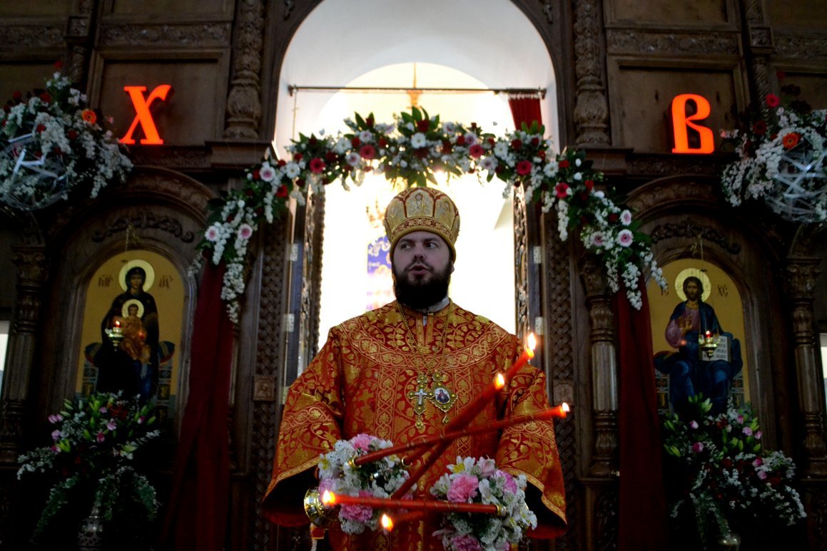 В праздник Светлого Христова Воскресения Преосвященнейший Даниил возглавил торжественное богослужение во Владимирском храме столицы